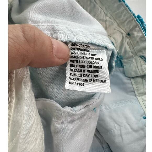 Crown & Ivy Turquoise Blue White Elephant Chino Shorts w Pockets Size 4 - Picture 6 of 8